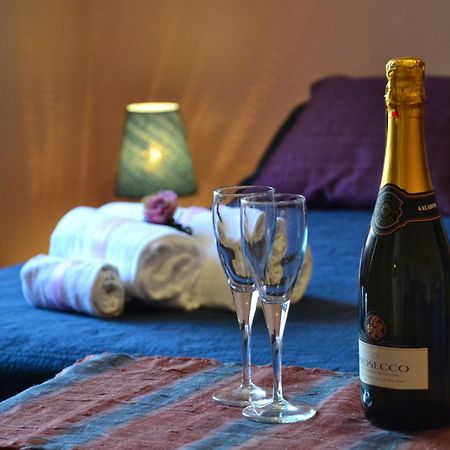 B&B Terra Niura Николози Екстериор снимка