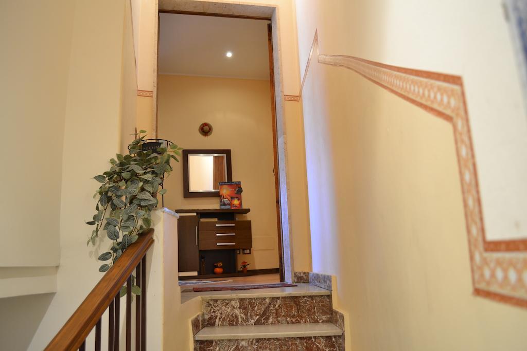 B&B Terra Niura Николози Екстериор снимка