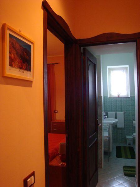 B&B Terra Niura Николози Екстериор снимка