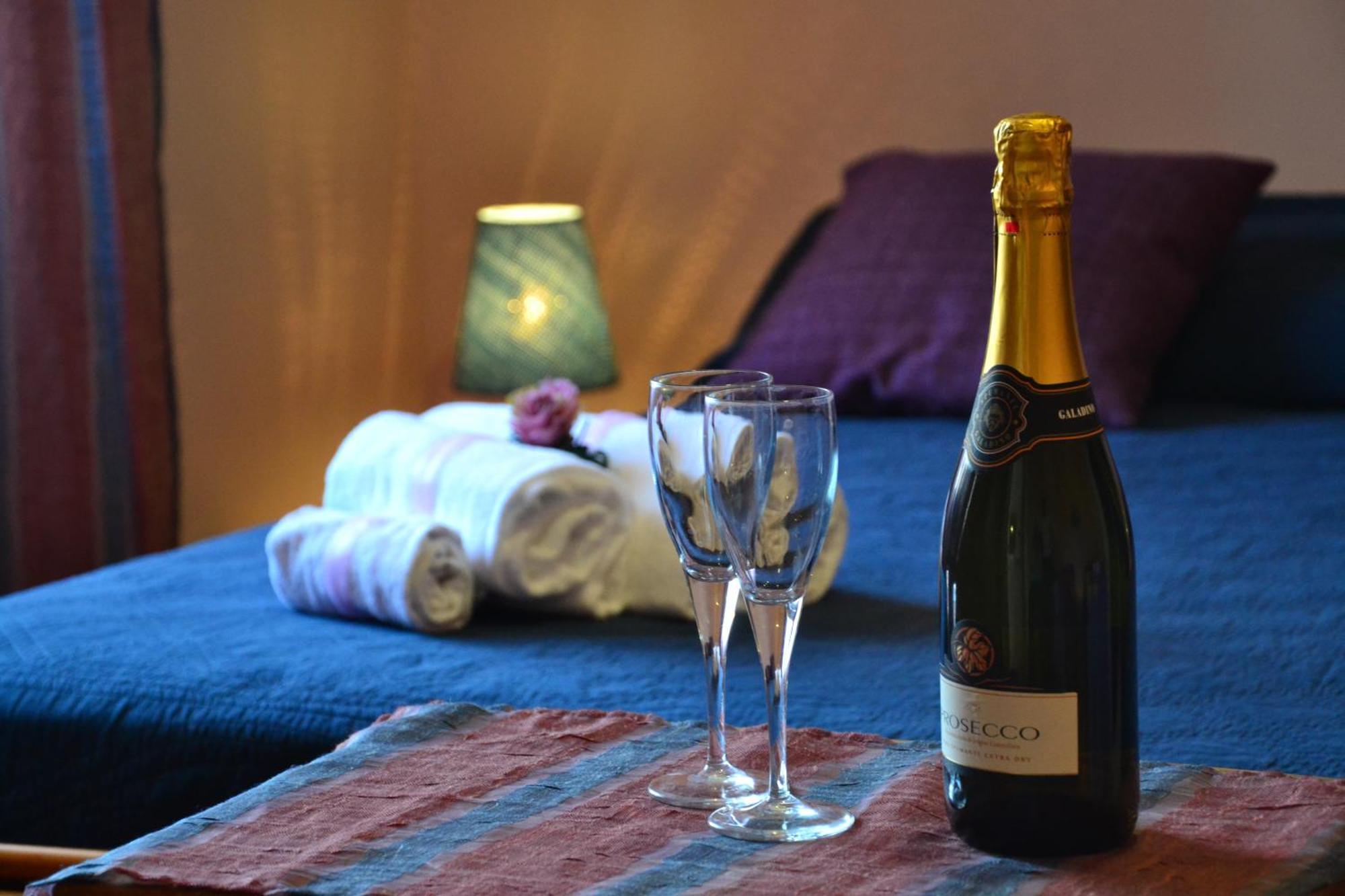 B&B Terra Niura Николози Екстериор снимка