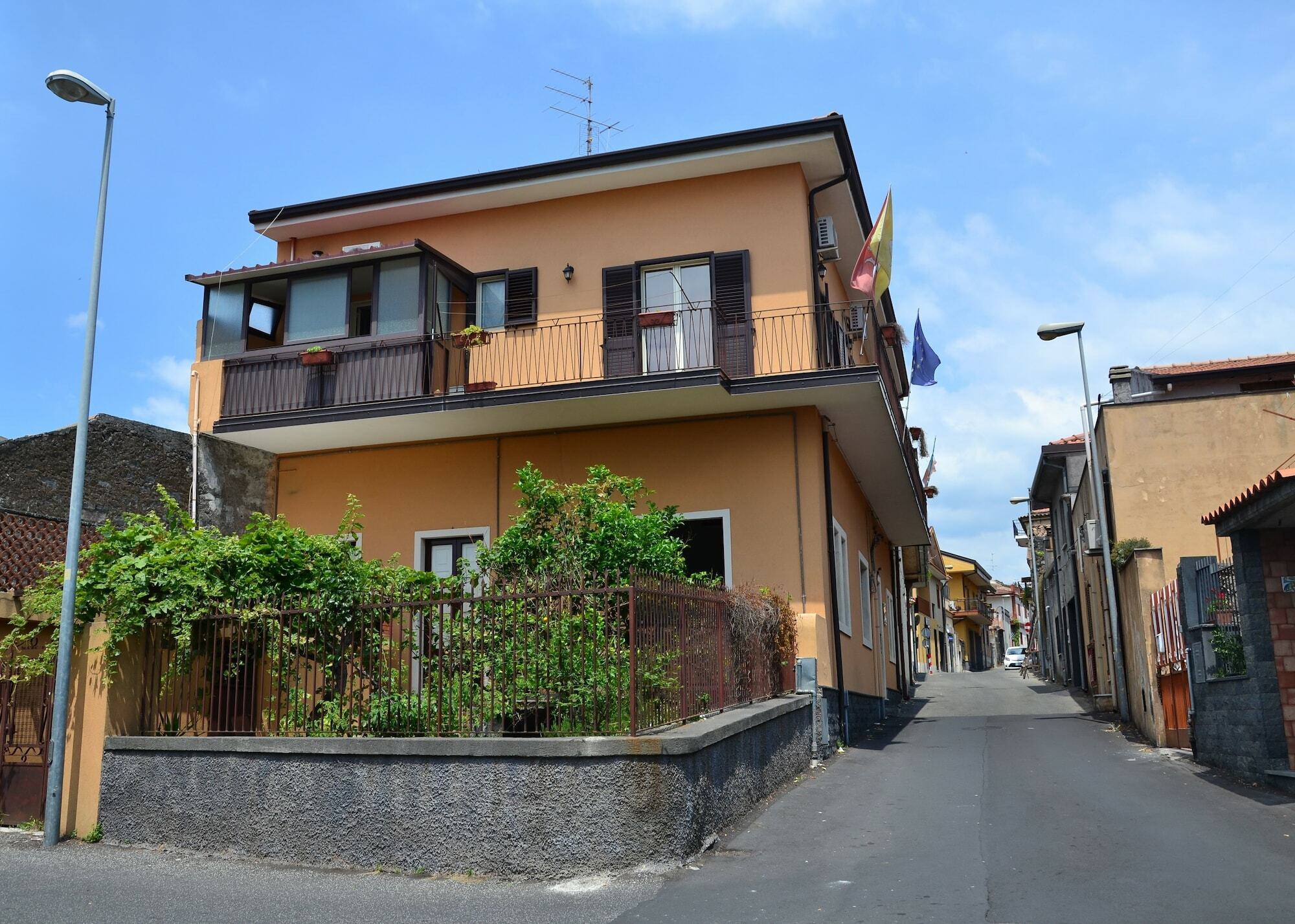 B&B Terra Niura Николози Екстериор снимка